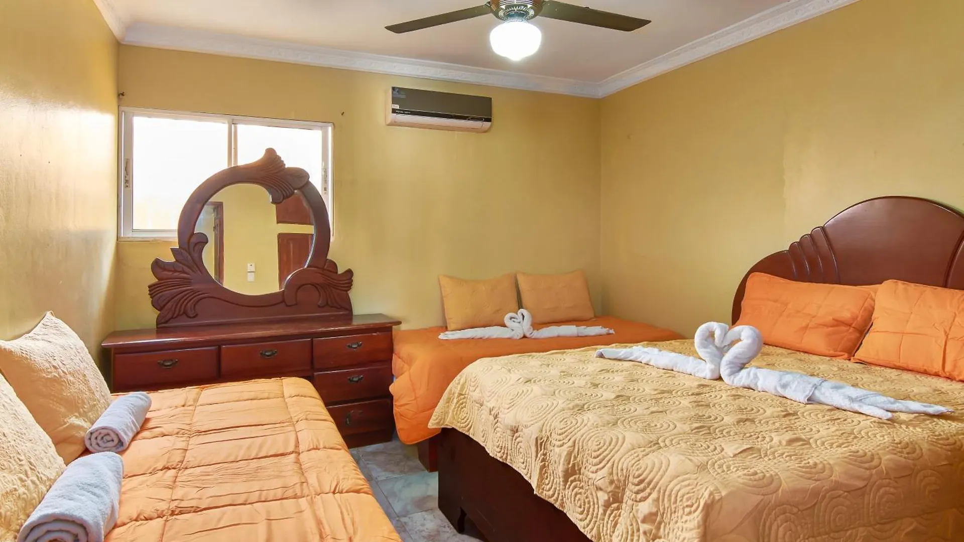 Bnb Family Vacation Rentals - Corales Del Sur - Santo Domingo Este La Viva 0*,  República Dominicana